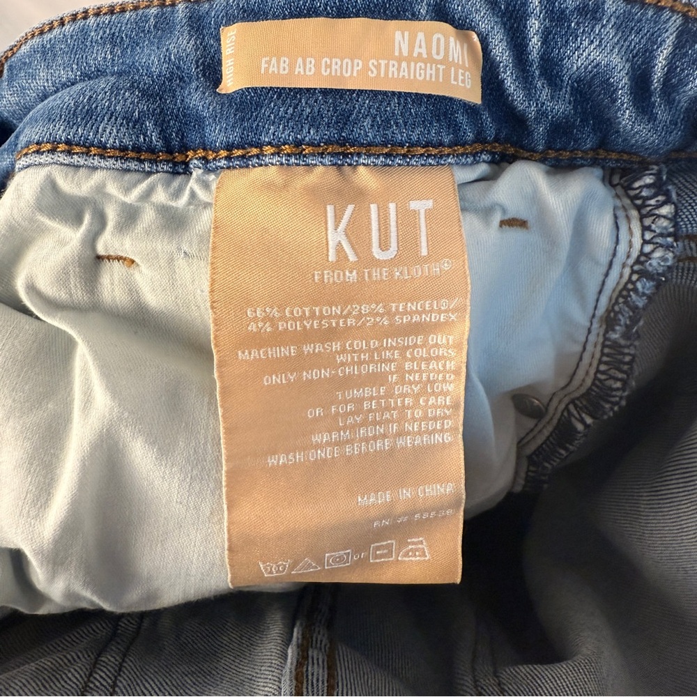 Kut from the Kloth NAOMI Fab Ab Crop Straight Leg Jeans, size 22, Denim - Picture 3 of 13